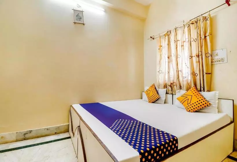 ホテル Spot On 42624  Tarun Residency