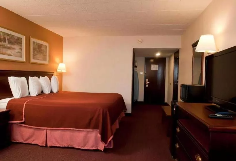 Hotelli Crossroads Inn