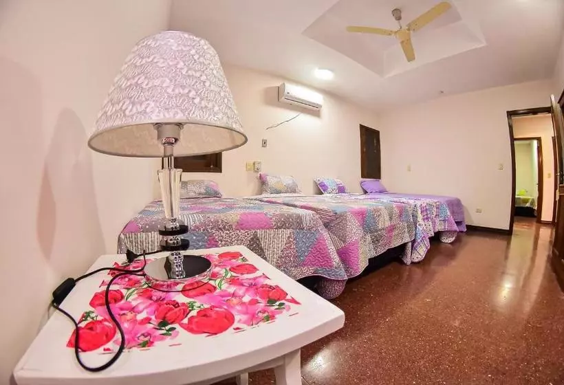 پانسیون Palmera Hotel Cde