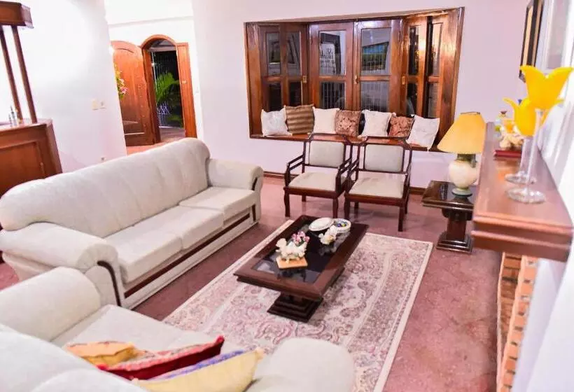 پانسیون Palmera Hotel Cde