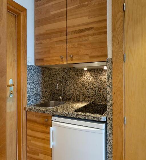 Apartamentos Bajondillo