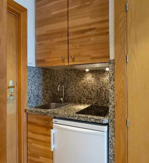 Apartamentos Bajondillo