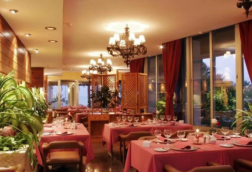 Apartamentos Bajondillo