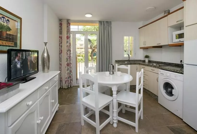 Apartamentos Leo Ipanema