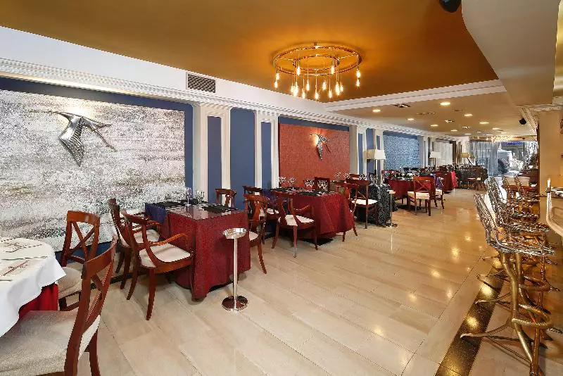 Apartaments Hotel Hispanos 7 Suiza