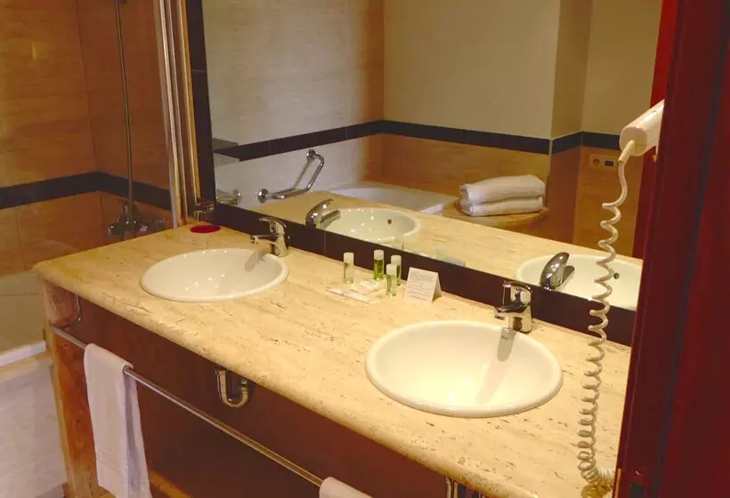 ホテル Bonalba Alicante 4* Sup