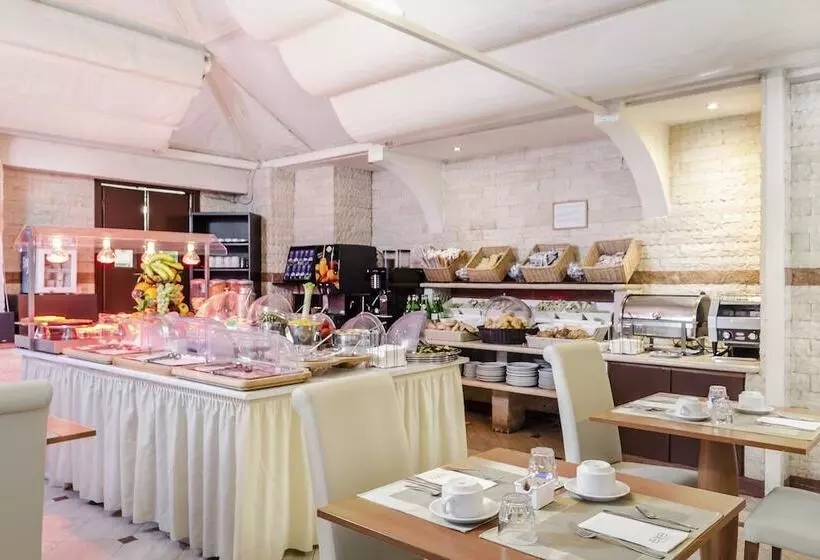 Отель Exe Domus Aurea