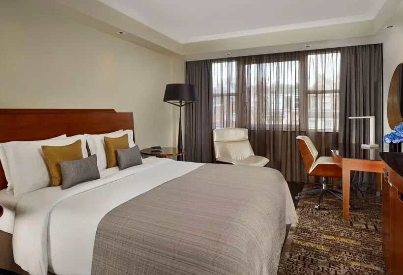 호텔 Park Plaza Victoria London