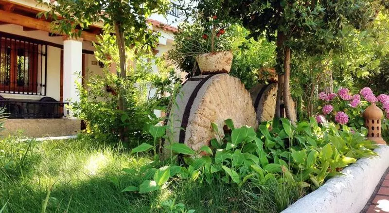 乡村酒店  Alcadima