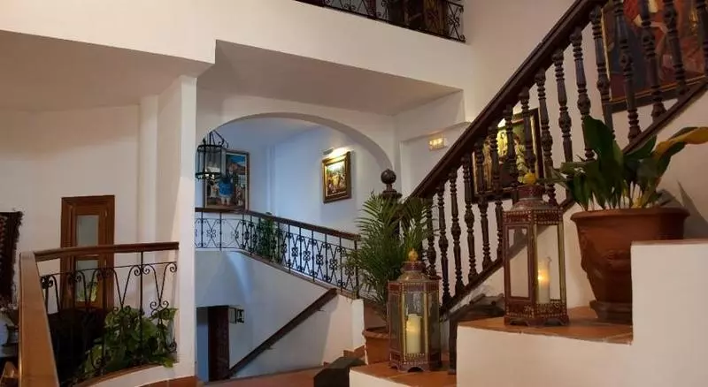 乡村酒店  Alcadima