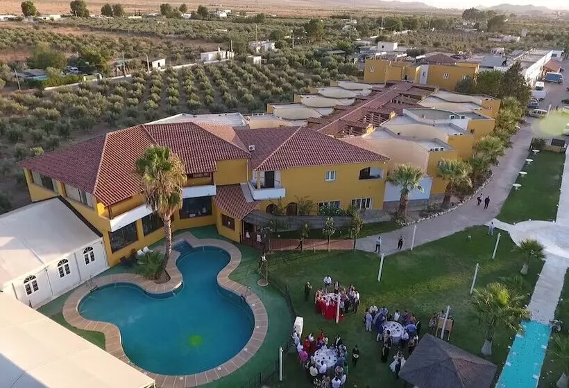 هتل روستایی Complejo Oro Verde