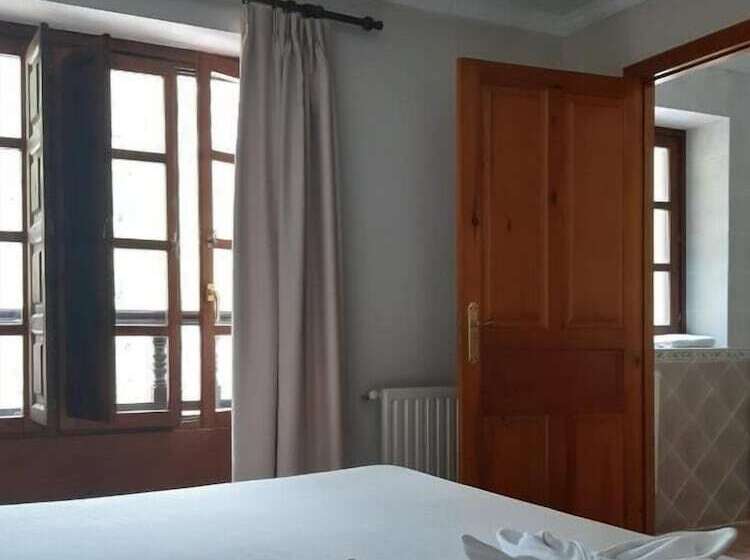 فندق ريفى Puente Vidosa