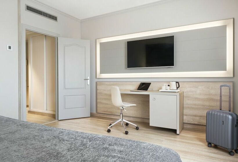 בית מלון כפרי Salles Ciutat Del Prat Barcelona Airport