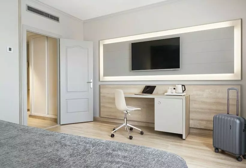 בית מלון כפרי Salles Ciutat Del Prat Barcelona Airport