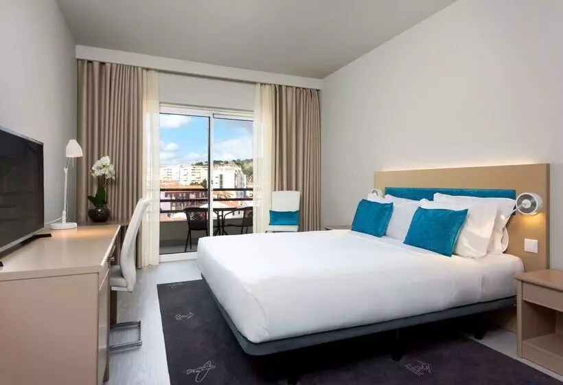 Hotel Tryp by Wyndham Lisboa Caparica Mar