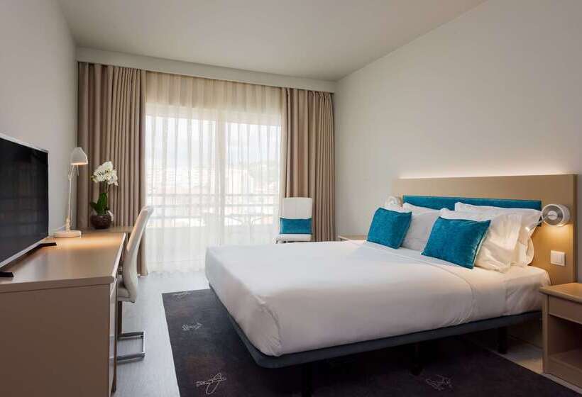 Hotel Tryp by Wyndham Lisboa Caparica Mar
