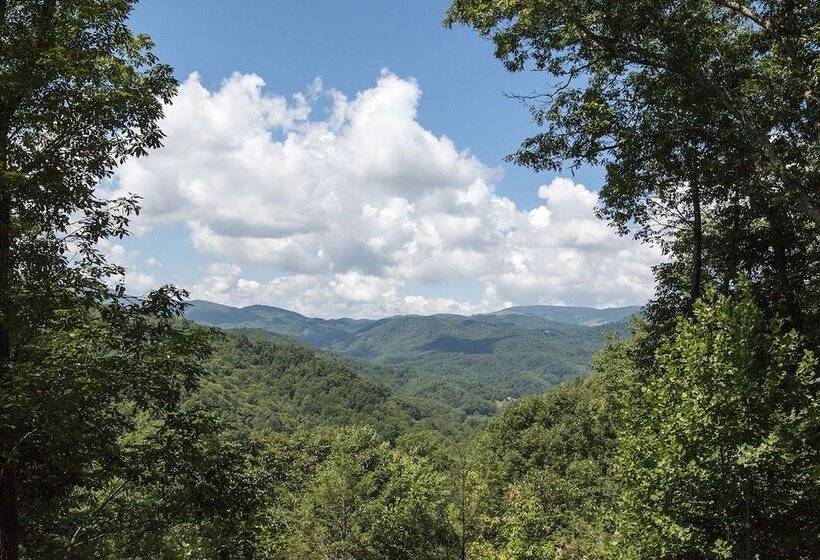 مبيت وإفطار Lazy Bear Lodge