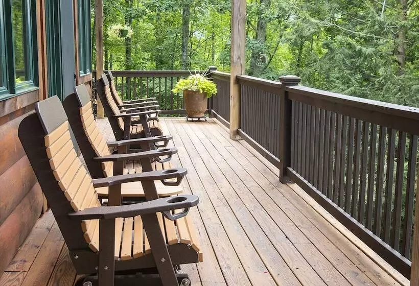 Aamiaismajoitus (B&B) Lazy Bear Lodge