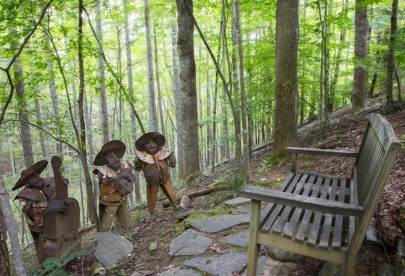 مبيت وإفطار Lazy Bear Lodge