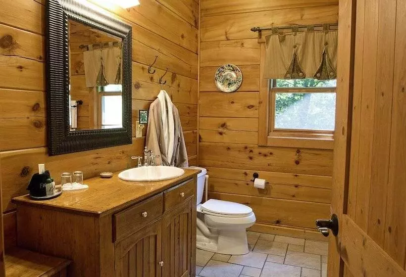 Aamiaismajoitus (B&B) Lazy Bear Lodge