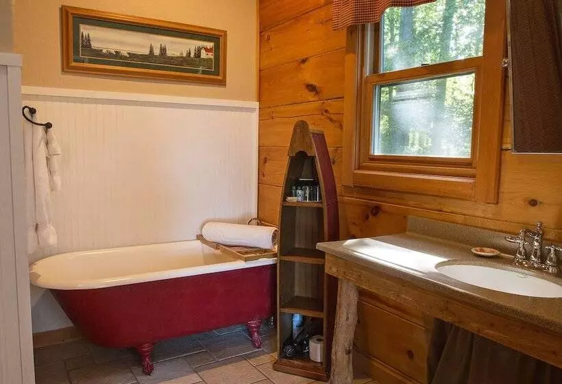 Aamiaismajoitus (B&B) Lazy Bear Lodge