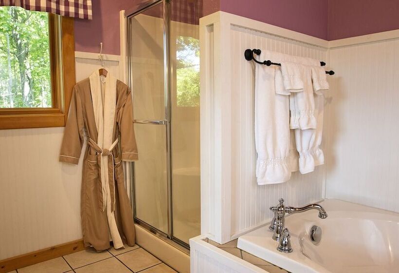 مبيت وإفطار Lazy Bear Lodge