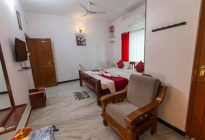 تختخواب و صبحانه Sunflower Villa