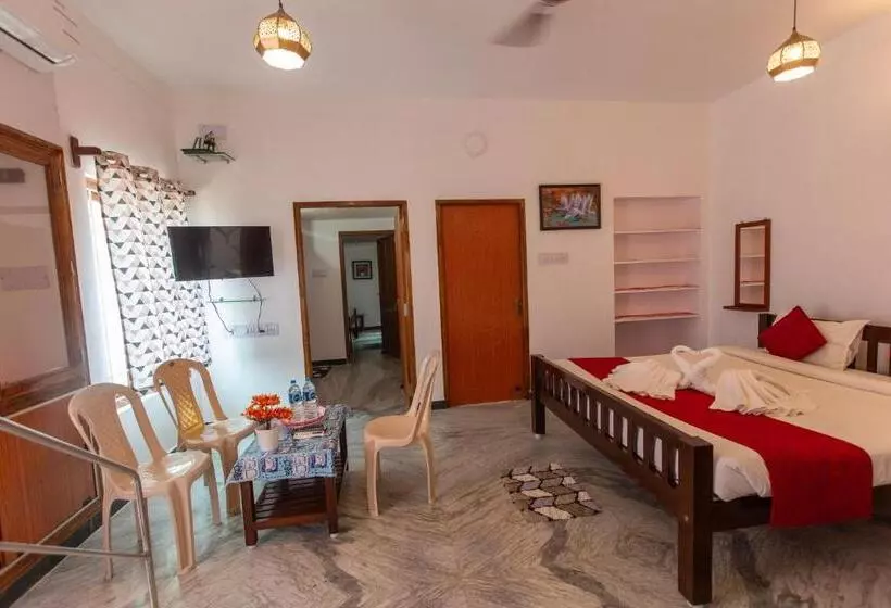 تختخواب و صبحانه Sunflower Villa