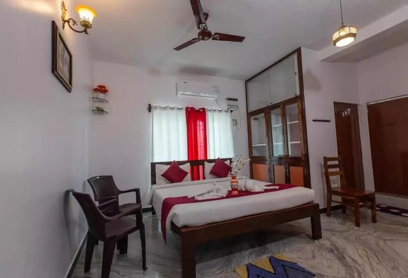 تختخواب و صبحانه Sunflower Villa