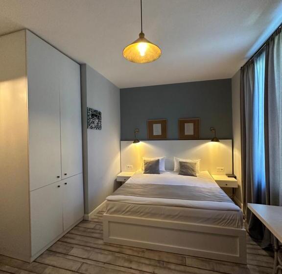 تختخواب و صبحانه Ticiani 13