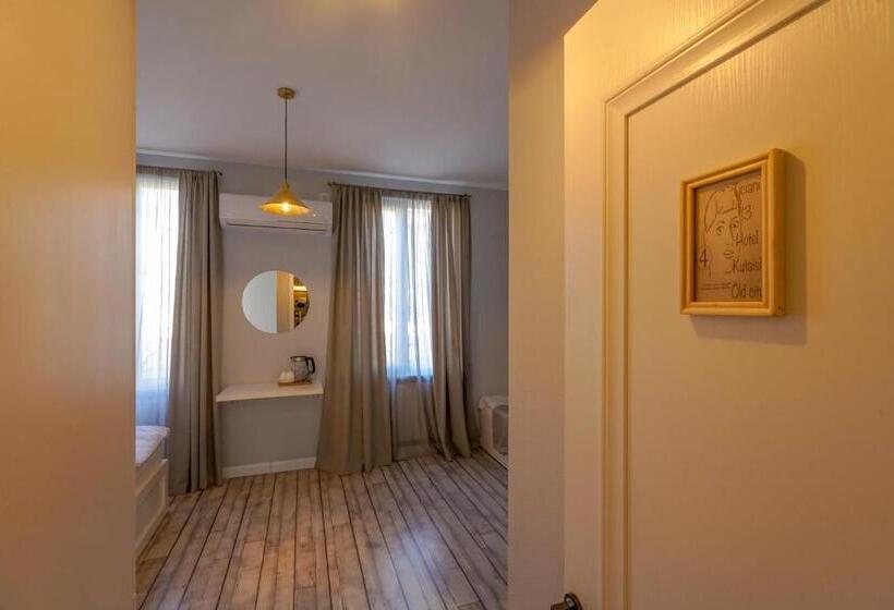 تختخواب و صبحانه Ticiani 13