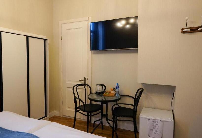 تختخواب و صبحانه Ticiani 13