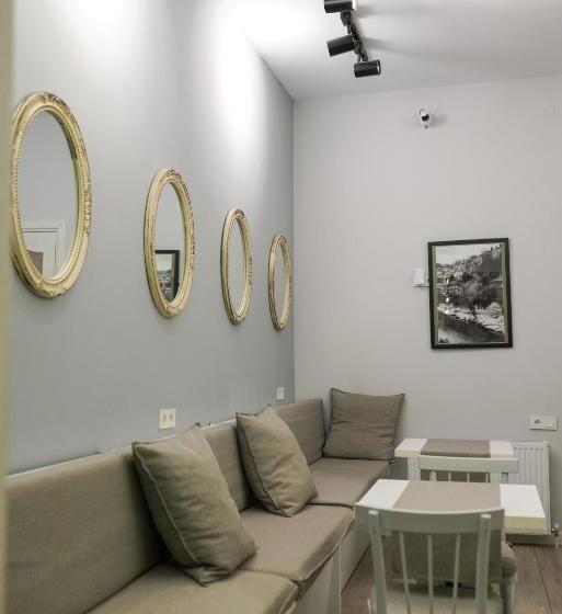 تختخواب و صبحانه Ticiani 13