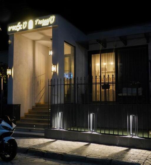 تختخواب و صبحانه Ticiani 13