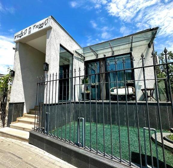 تختخواب و صبحانه Ticiani 13