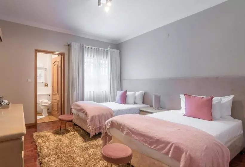 هتل Bongavila   Boutique