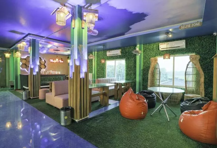 Collection O Hotel Kaku