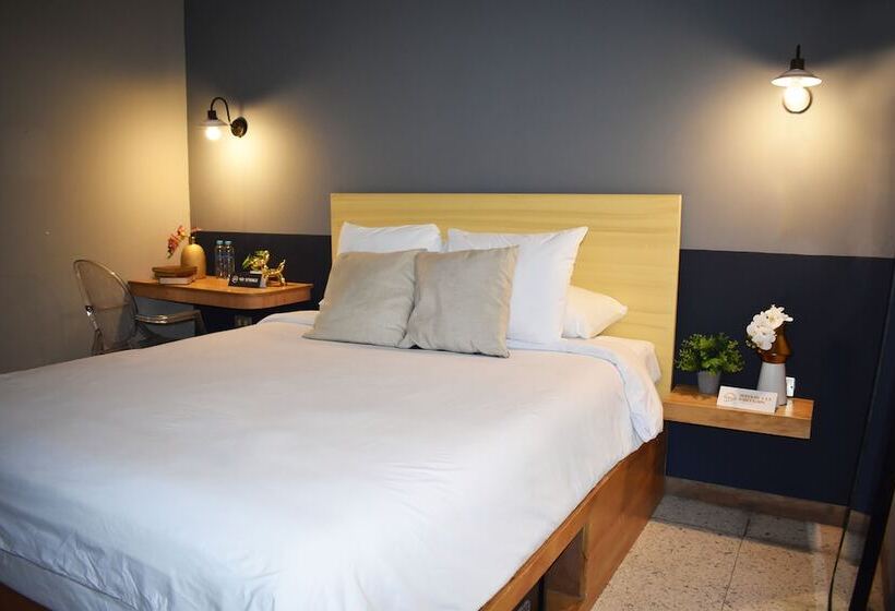 酒店 Cardedeu Express