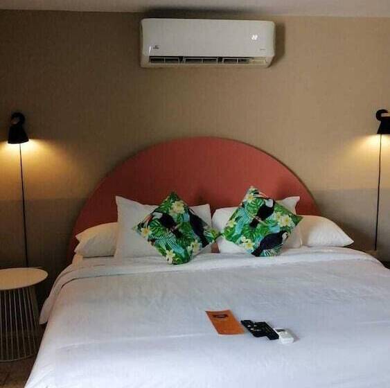 酒店 Cardedeu Express