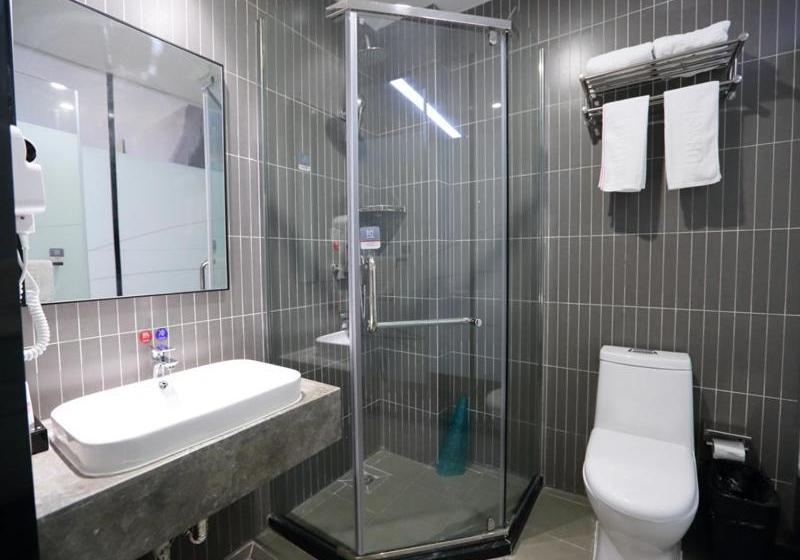 Thank Inn Chain Hotel Xiangyang East Railway Station In Hubei Province