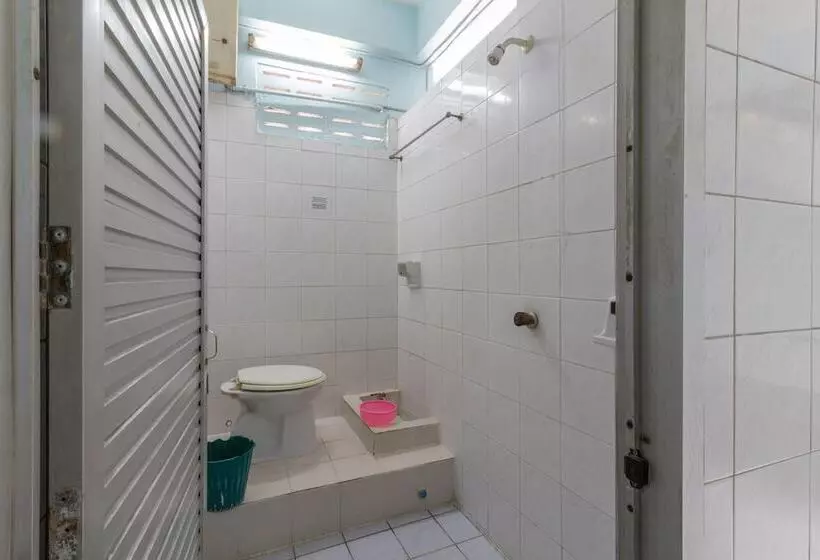 پانسیون 7 Holder Guesthouse