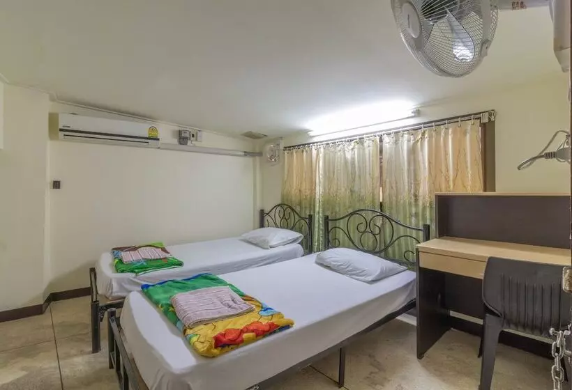 پانسیون 7 Holder Guesthouse