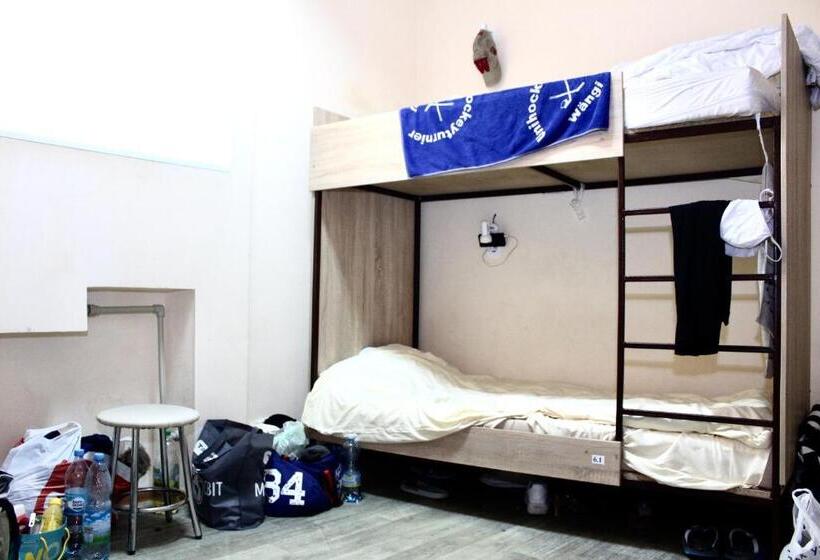 هاستل адмирал хостел