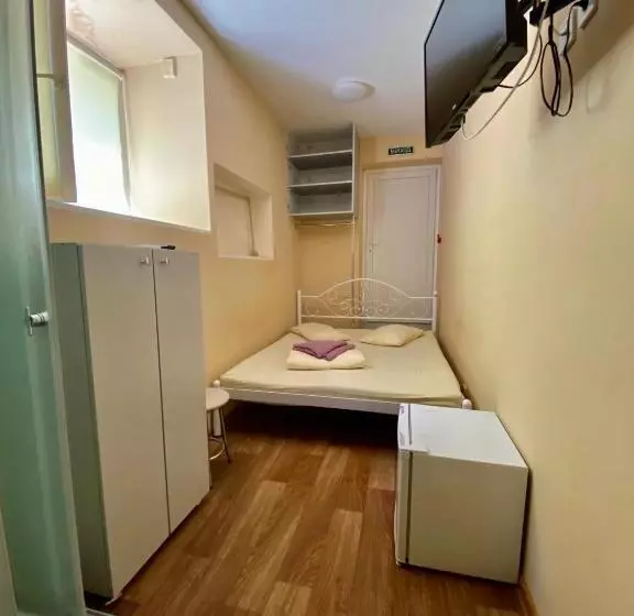 هاستل адмирал хостел