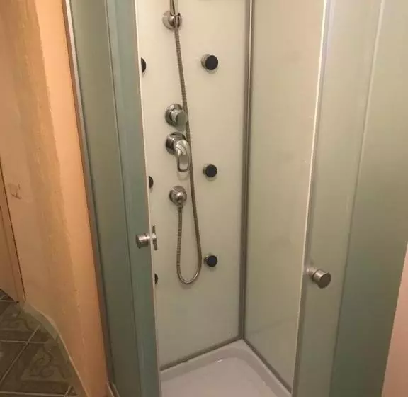 هاستل адмирал хостел