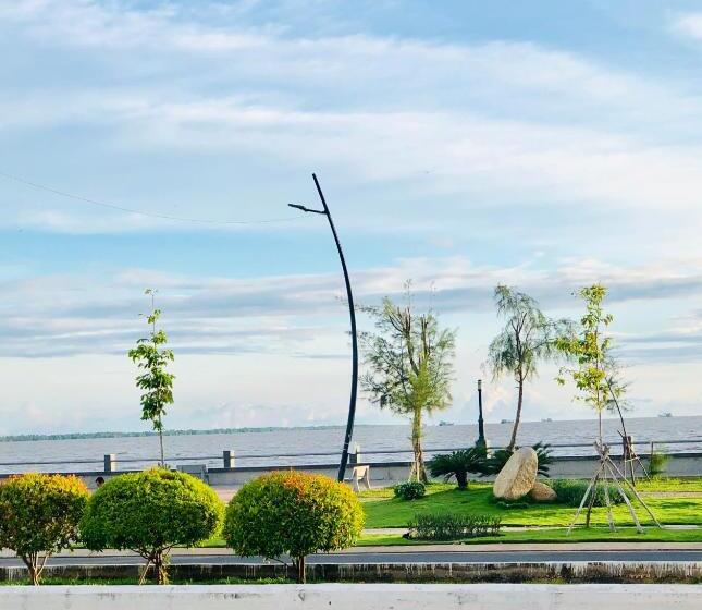 هتل Khách Sạn Ngọc Thành 2