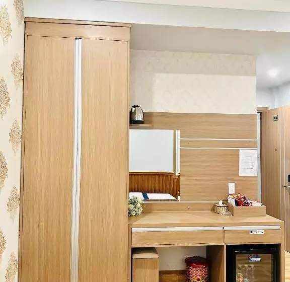هتل Khách Sạn Ngọc Thành 2