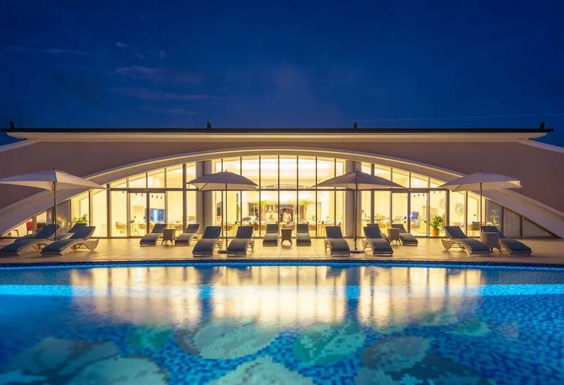 هتل Miyakojima Kurima Resort Seawood