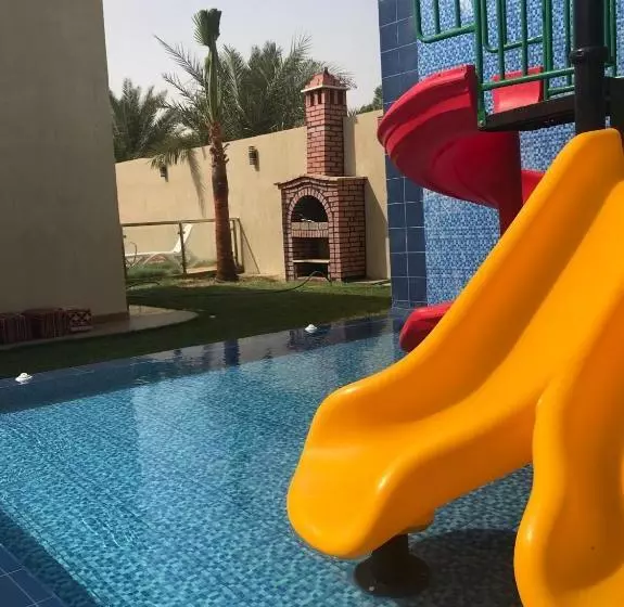Mooyah Resort