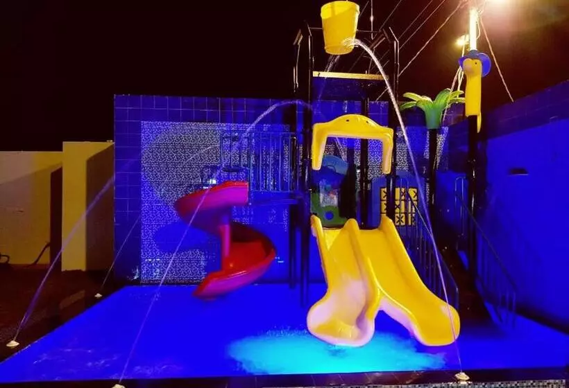 Mooyah Resort